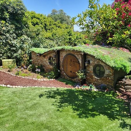 Hotel Hobbit Haven Mission Canyon Exterior foto